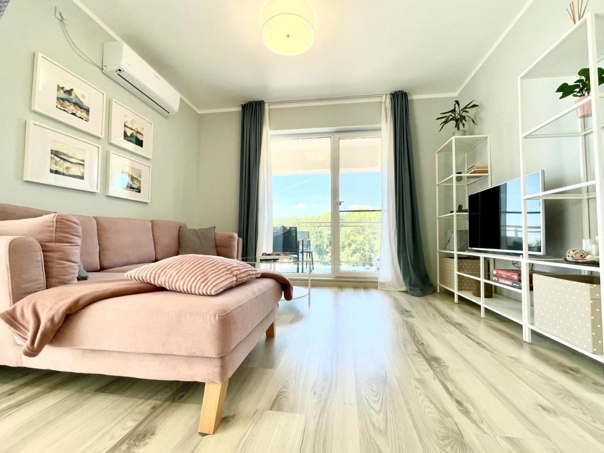 Forest View Apartment ティミショアラ エクステリア 写真