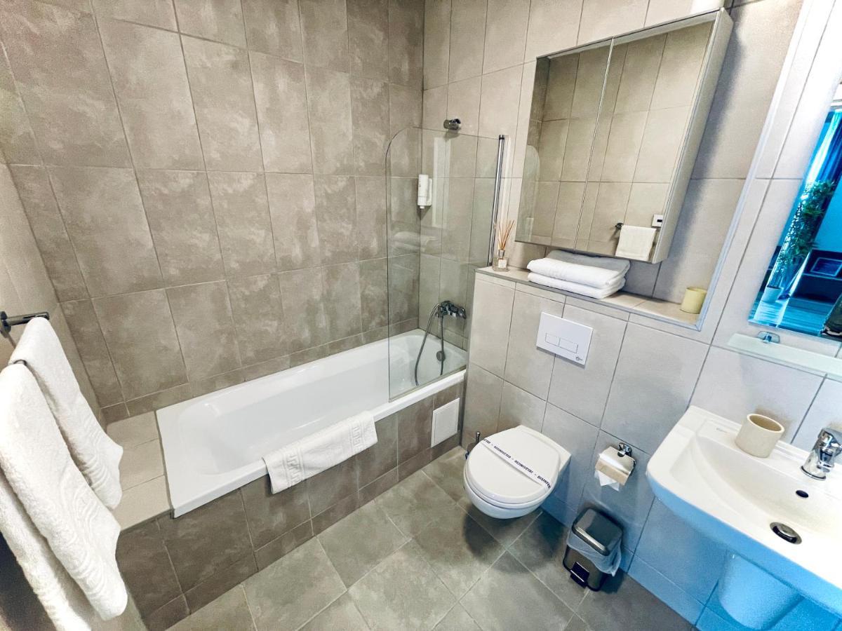Forest View Apartment ティミショアラ エクステリア 写真